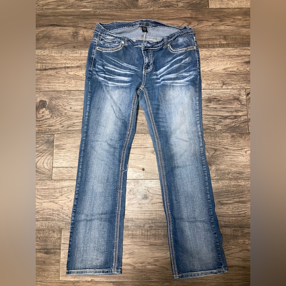 Ariya Jeans